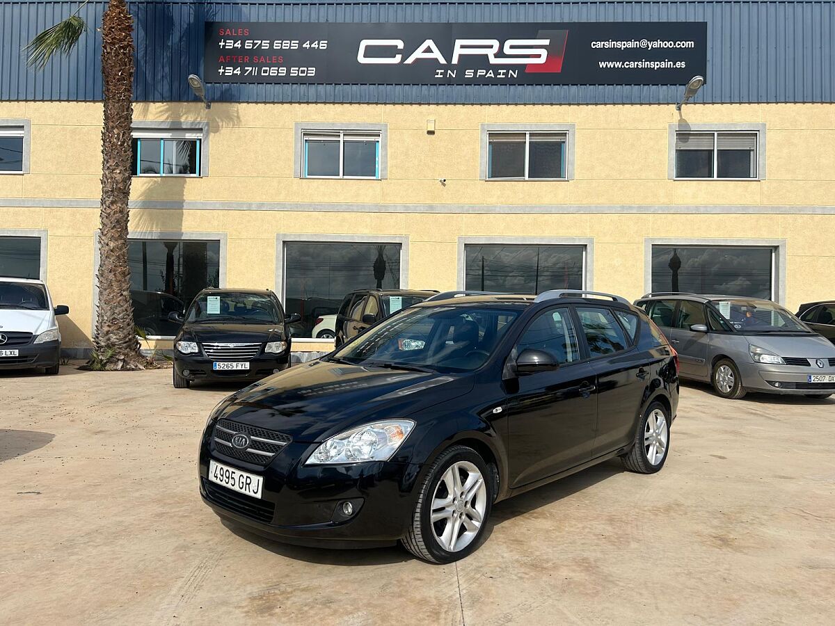 KIA CEE'D EMOTION ESTATE 2.0 CRDI SPANISH LHD IN SPAIN 84000 MILES 1 OWNER 2009